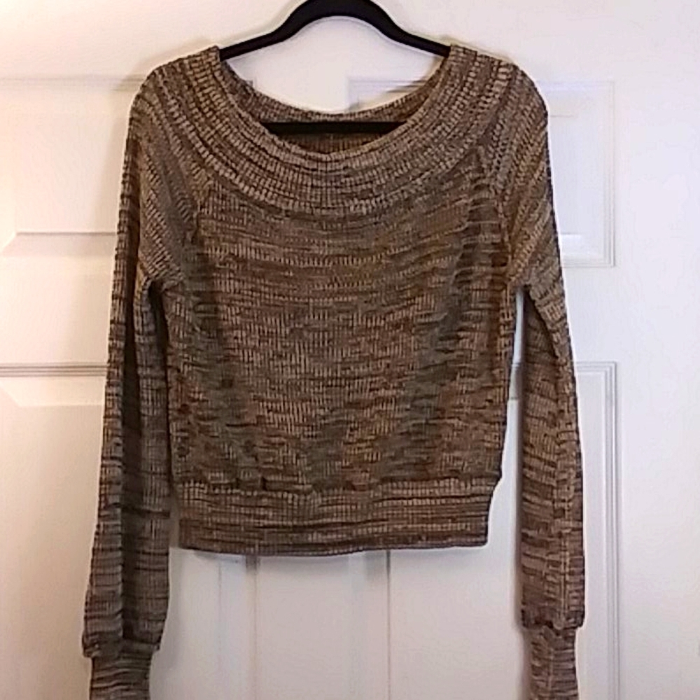 Cropped/ribbed sweater